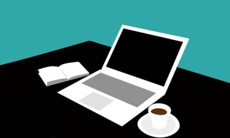 Menulis di kantor. | Mohamed Hassan/Pixabay